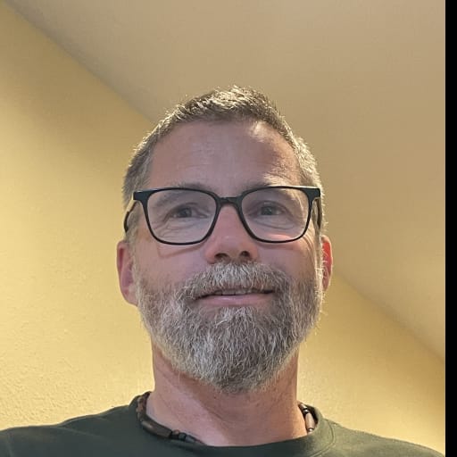 Profile image for pet sitter Amos