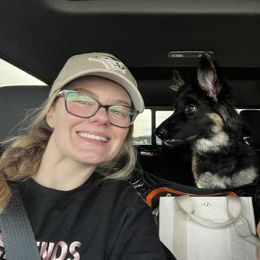 Profile image for pet sitter Angelique