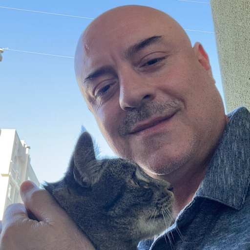 Profile image for pet sitter Julio