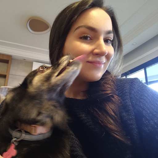 Profile image for pet sitter Julia