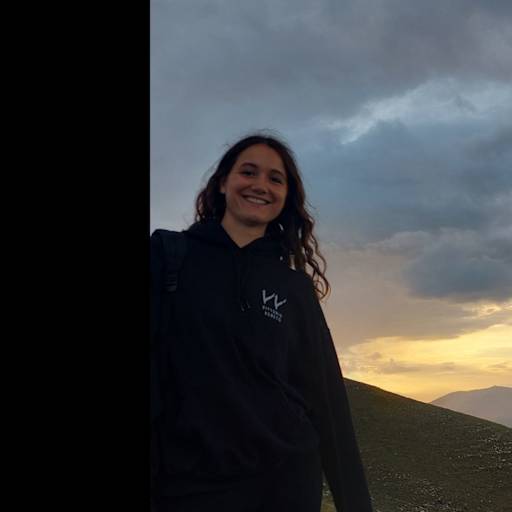 Profile image for pet sitter maya