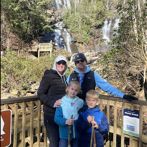 Profile image for pet sitters Kristen & Rob