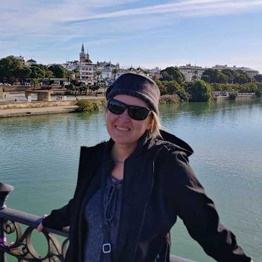 Profile image for pet sitter Linda