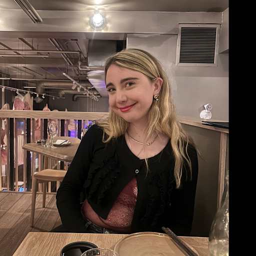 Profile image for pet sitter Luna