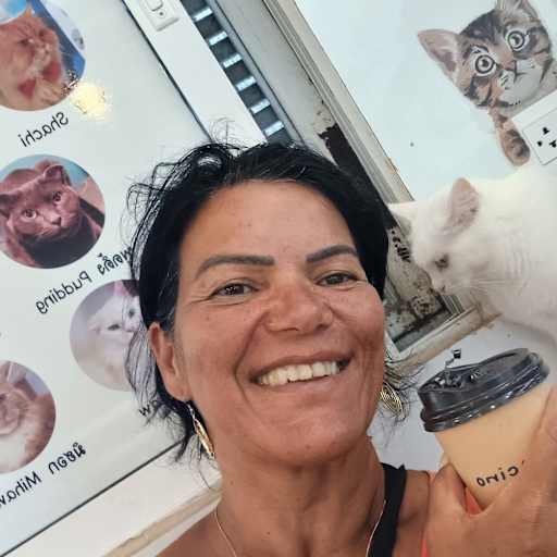 Profile image for pet sitter Val