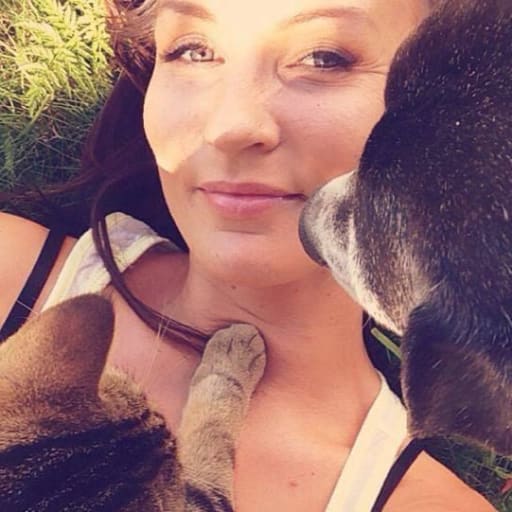 Profile image for pet sitter Ine