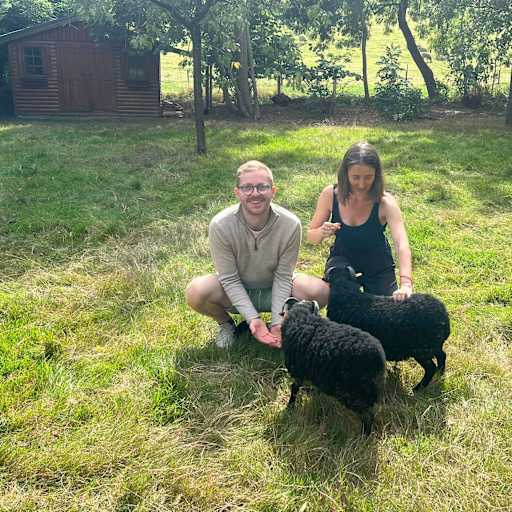 Profile image for pet sitters Louis & Marine