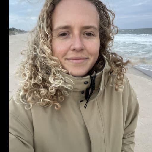 Profile image for pet sitter Josephine