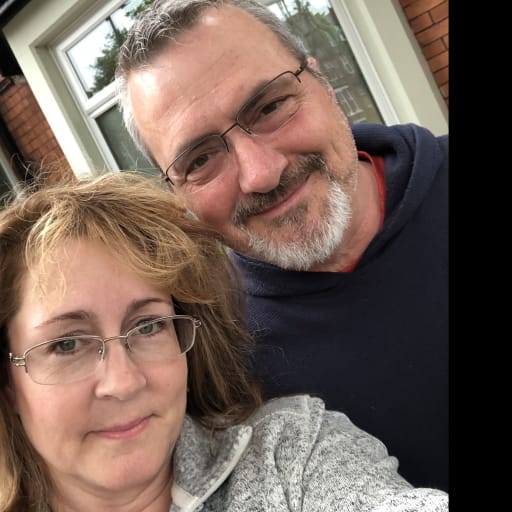 Profile image for pet sitters Lynn & Martin