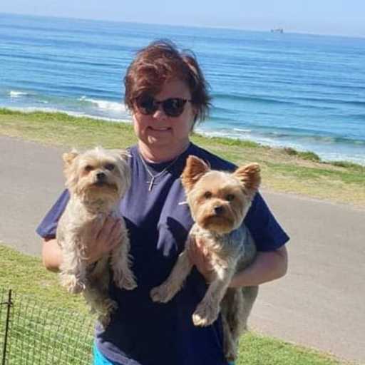 Profile image for pet sitter Nelia