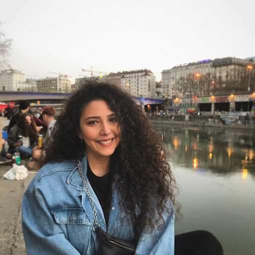 Profile image for pet sitter Yasmin