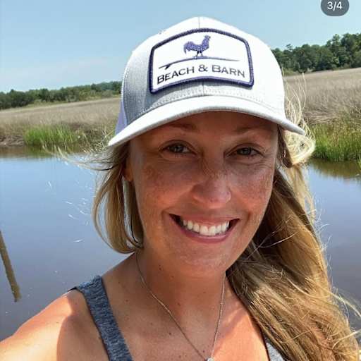 Profile image for pet sitter Elizabeth