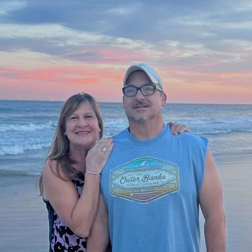 Profile image for pet sitters Michele & Eric