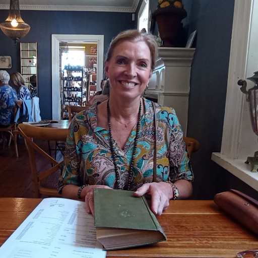 Profile image for pet sitter Charmaine