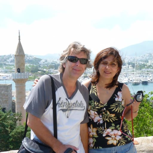 Profile image for pet sitters Mahrukh & Anthony