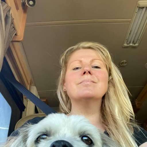 Profile image for pet sitter Elizabeth