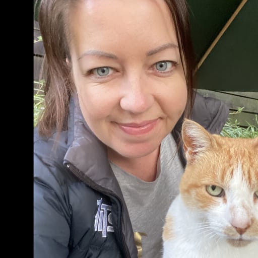 Profile image for pet sitter Lauren