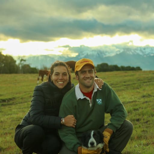 Profile image for pet sitters Mariana & Trevor