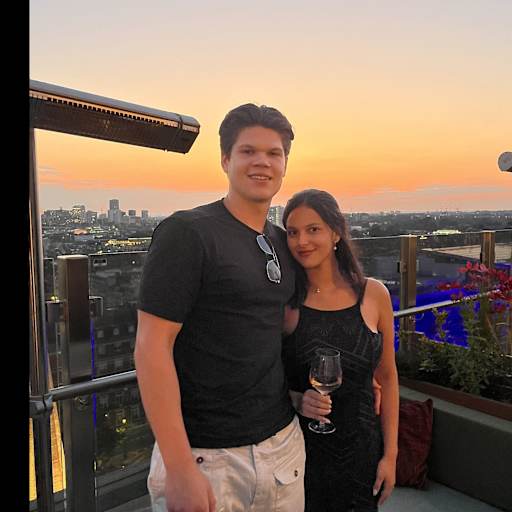 Profile image for pet sitter Klaidas & Isabelle