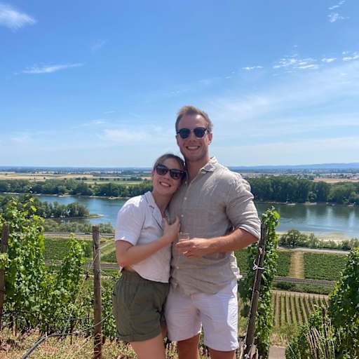 Profile image for pet sitters Cassandra & Jonas