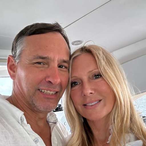 Profile image for pet sitters Cynthia & Daniel
