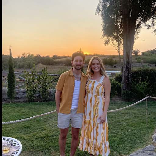 Profile image for pet sitters Sara & Ryan 