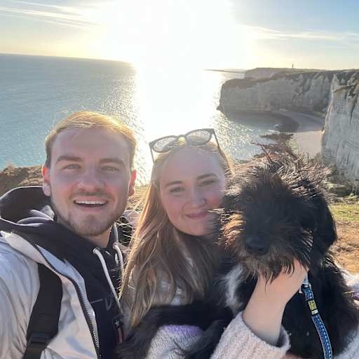Profile image for pet sitters Alina & Jonas