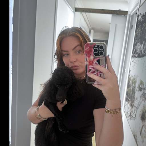 Profile image for pet sitter Imogine