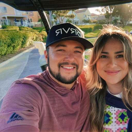 Profile image for pet sitters Kristopher & Arisai