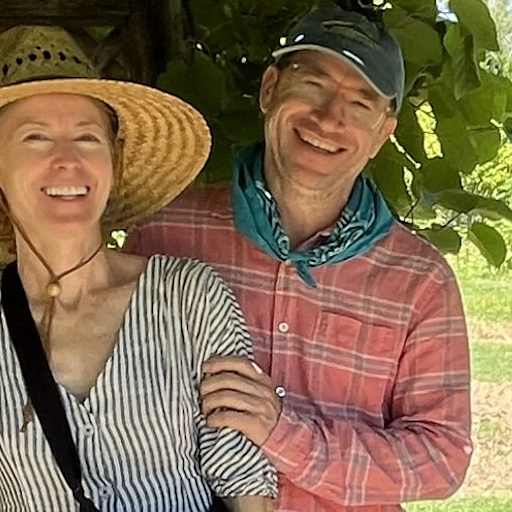 Profile image for pet sitters Anna & Elam