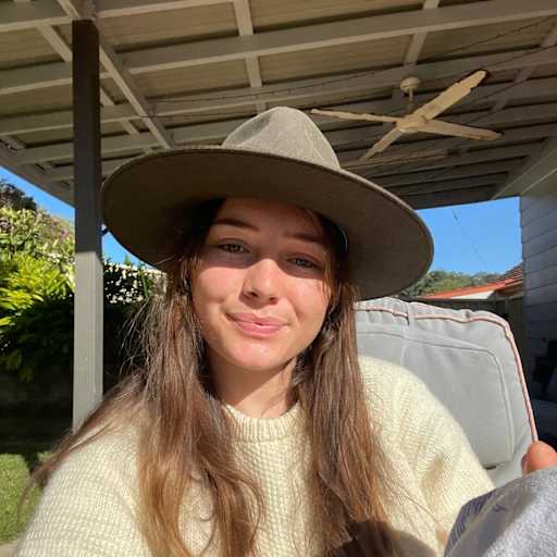 Profile image for pet sitters Milla & Tim