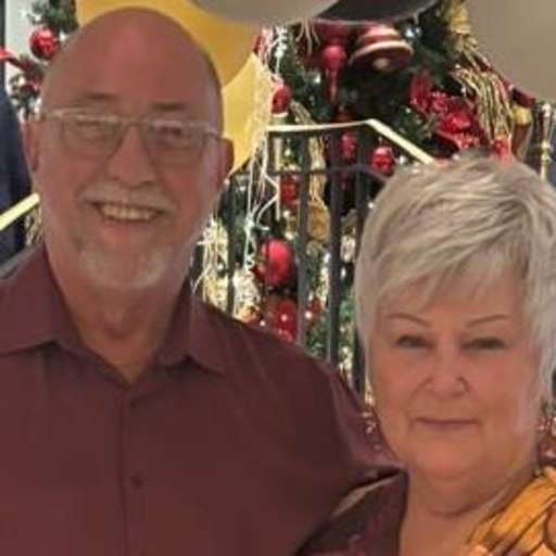 Profile image for pet sitters Michelle & Roger