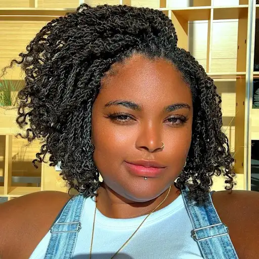 Profile image for pet sitter Chanika