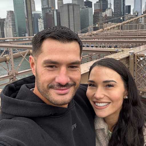 Profile image for pet sitters Suzanne & Greg