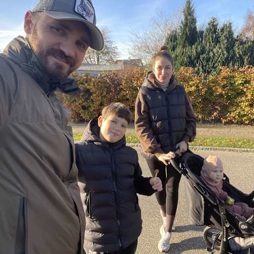 Profile image for pet sitters Roman & Lesia