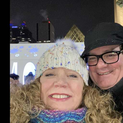 Profile image for pet sitters Kim & John