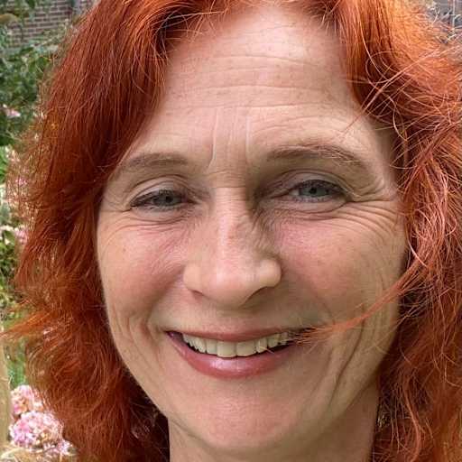 Profile image for pet sitter Reina
