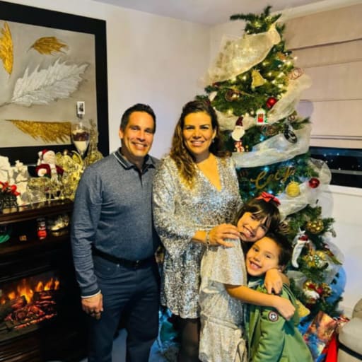 Profile image for pet sitters Juan Carlos & Angelica