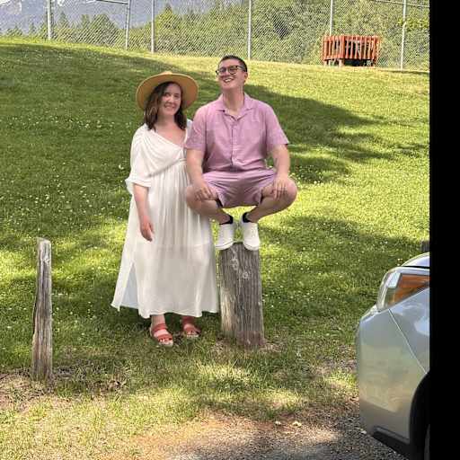 Profile image for pet sitters Faith & Austin