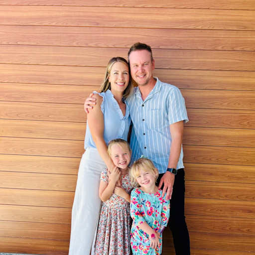 Profile image for pet sitters Dominic & Kate