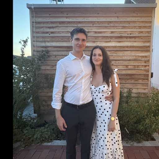 Profile image for pet sitters Vera & Niklas