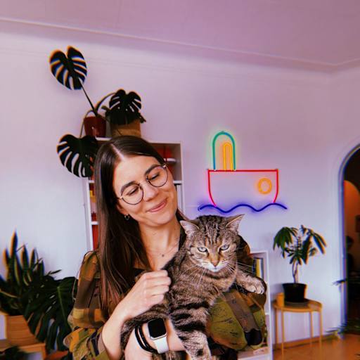 Profile image for pet sitter Laura