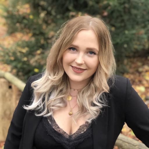 Profile image for pet sitters Julia & Sven