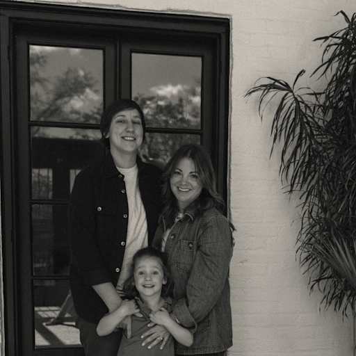 Profile image for pet sitters Dana & Chelsea 