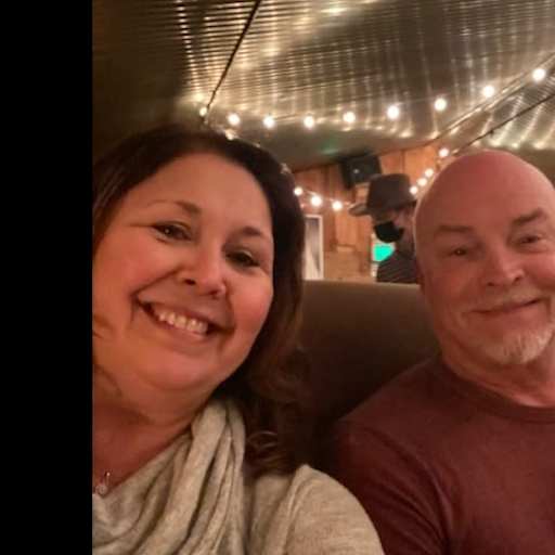 Profile image for pet sitters Kelly & Chris