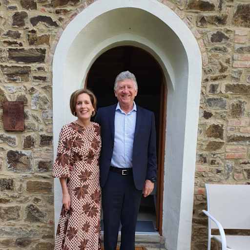 Profile image for pet sitters Susan & Andrew