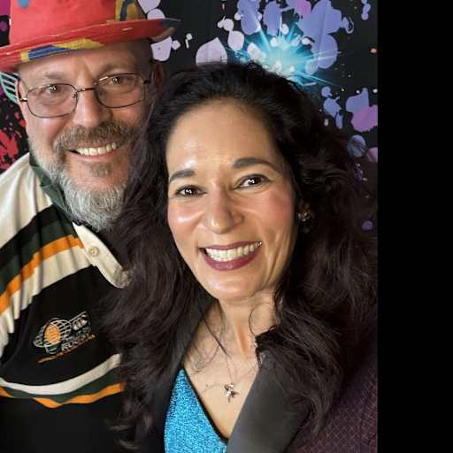 Profile image for pet sitters Benefsheh & Thomas
