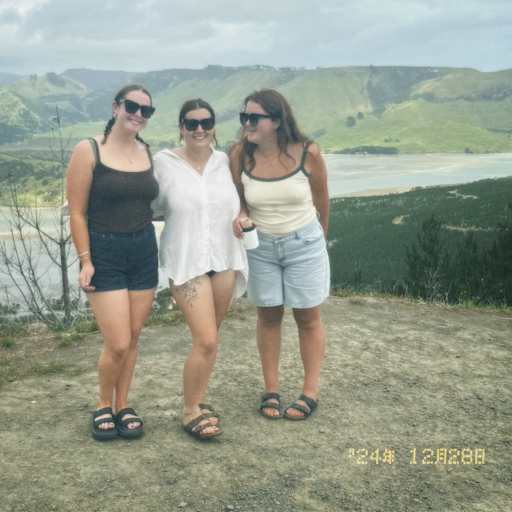 Profile image for pet sitters Romey & Zarlia