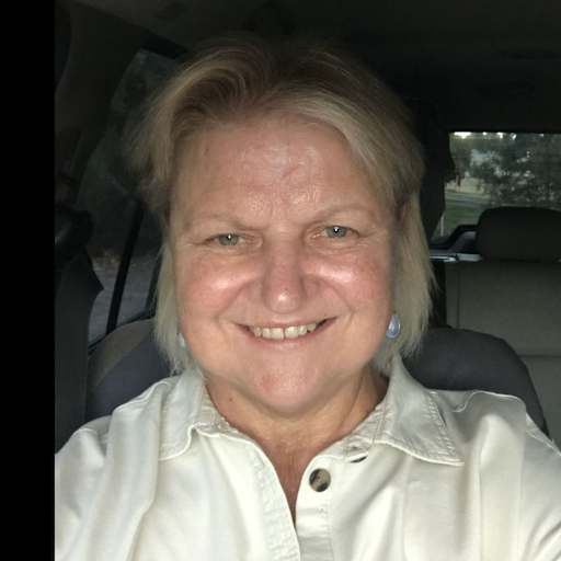 Profile image for pet sitter Danusha