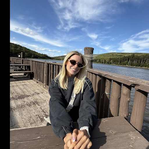 Profile image for pet sitter Brooke